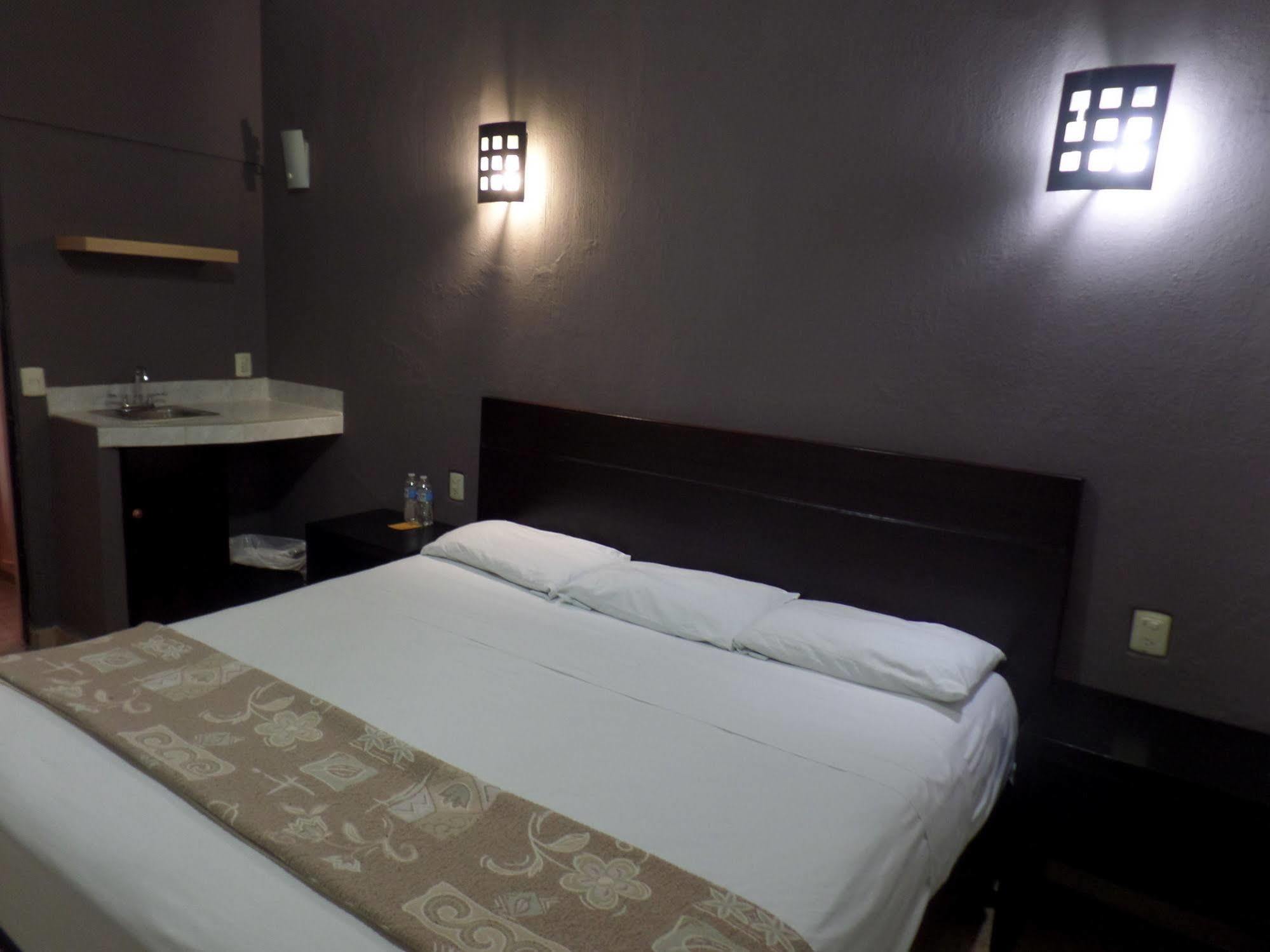 Uke Inn Hotel & Suites Xamaipak Tuxtla Gutierrez Exterior photo
